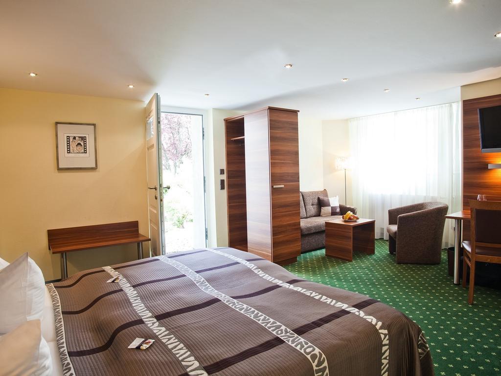 Hotel Schoengarten Garni Lindau  Oda fotoğraf